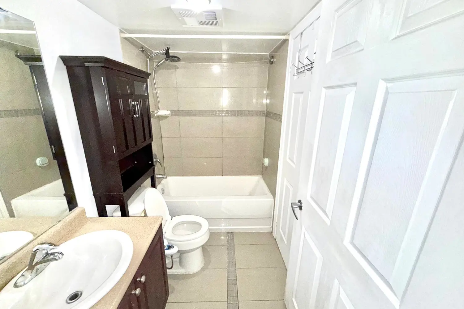 Additional image 7 of 225 Wellesley Street 208
