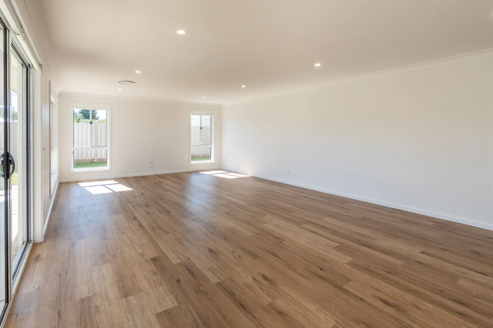 Additional image 8 of Unit A/21 Kingdon Drive, Coolamon NSW 2701
