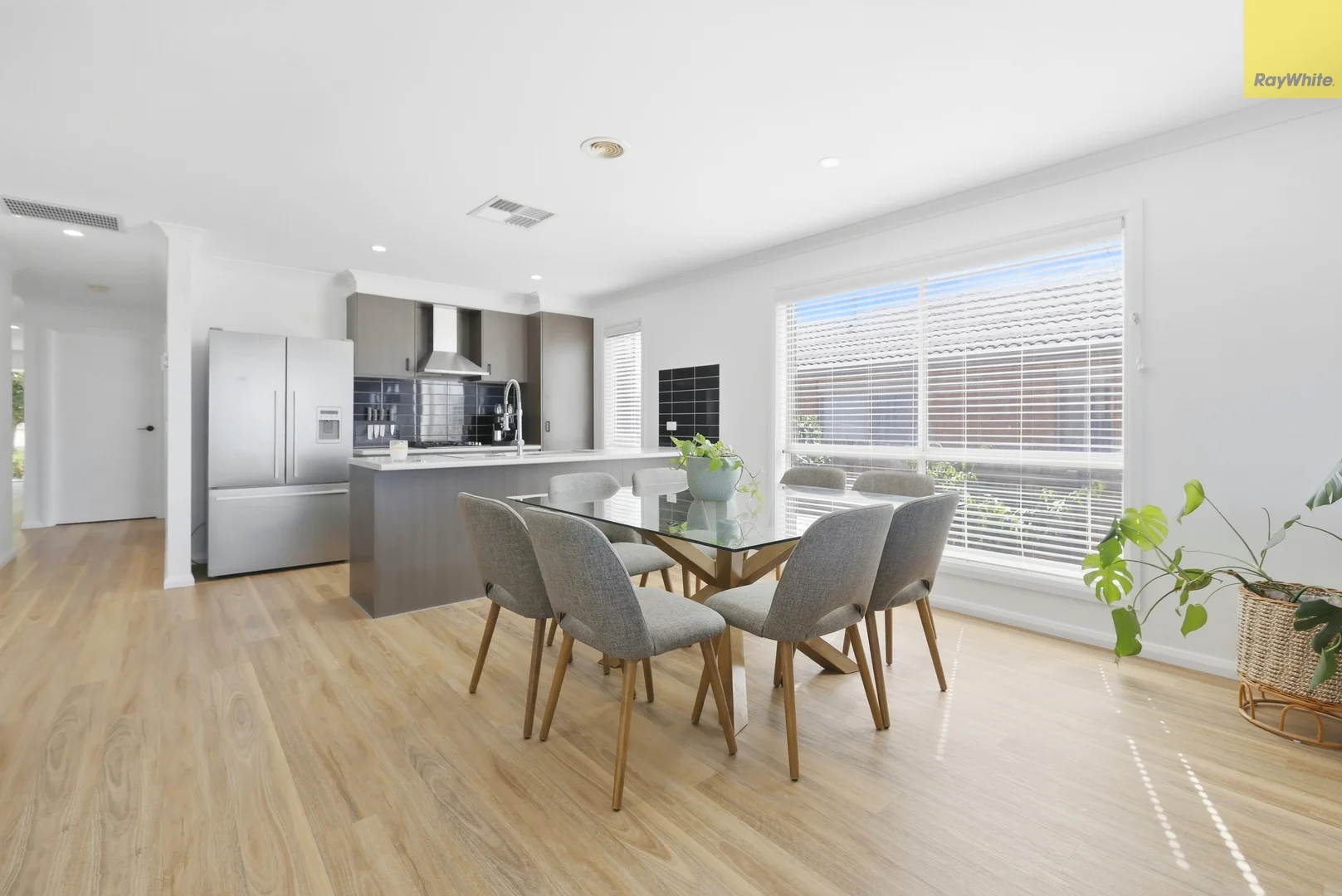 55 Cromarty Circuit, Darley VIC 3340 photo 5