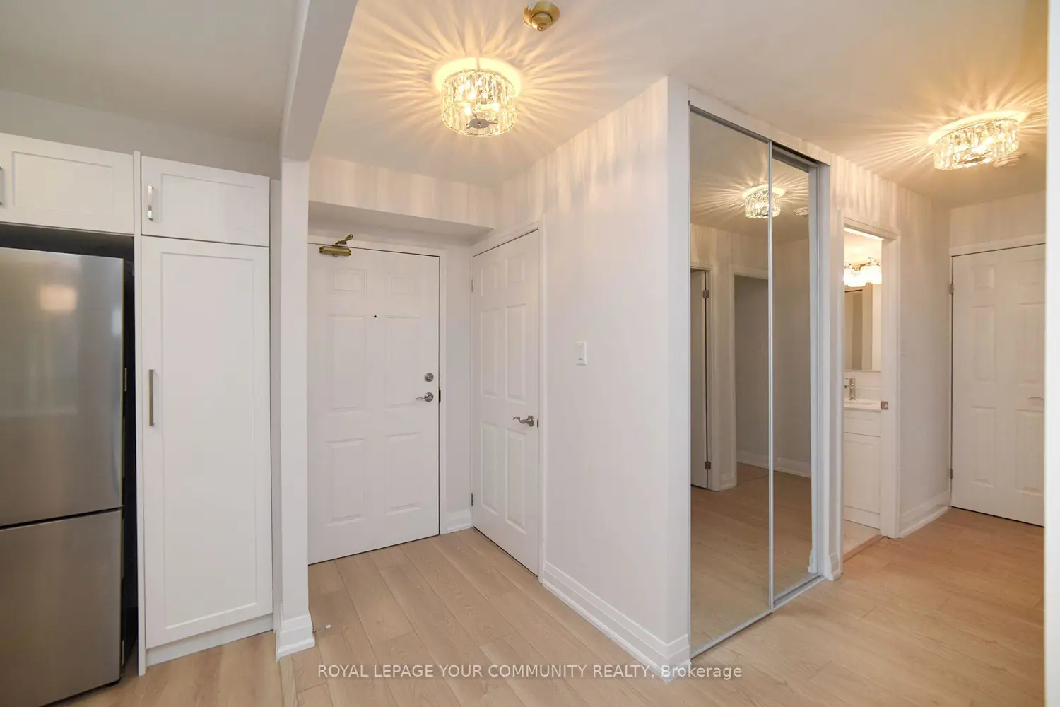 1270 Maple Crossing Boulevard 1507 photo 3