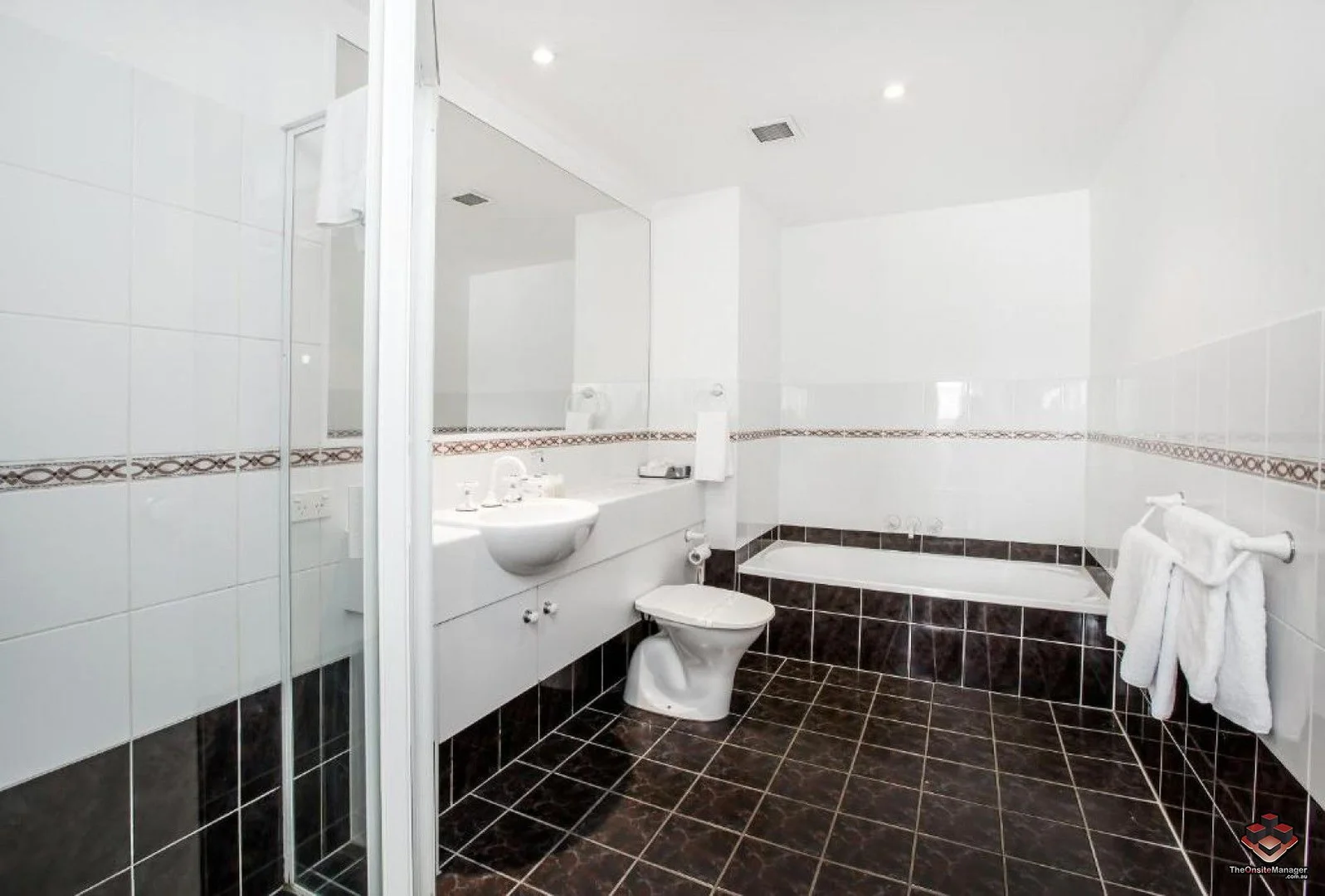 Additional image 2 of ID:21100161/55 Baildon Street, Kangaroo Point QLD 4169