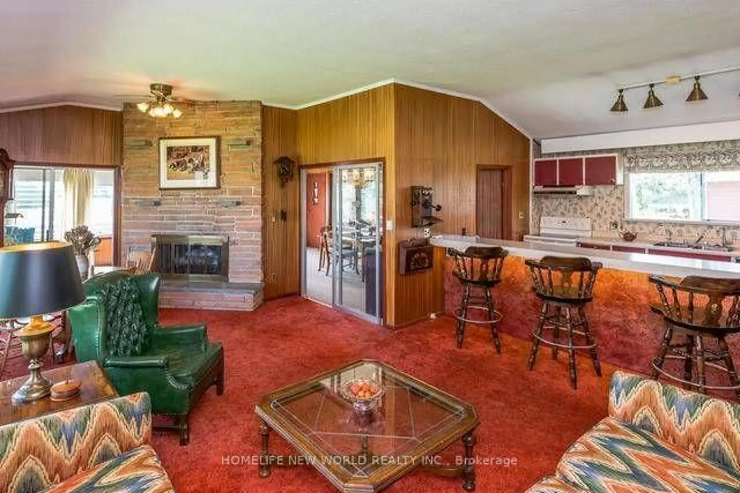 31 Villa Drive photo 2
