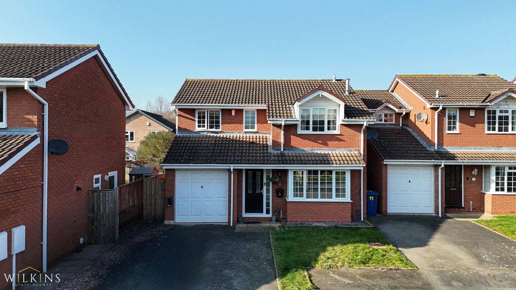 4 bed detached house for saleDorset Close, Tamworth, Staffordshire B78