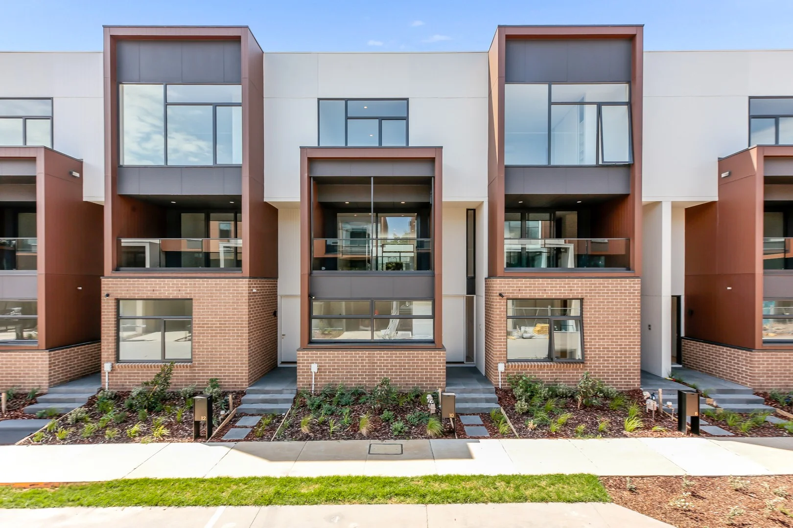 10/583 Ferntree Gully Road, Glen Waverley VIC 3150