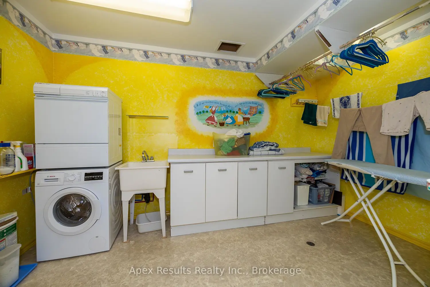 304399 South Line photo 5