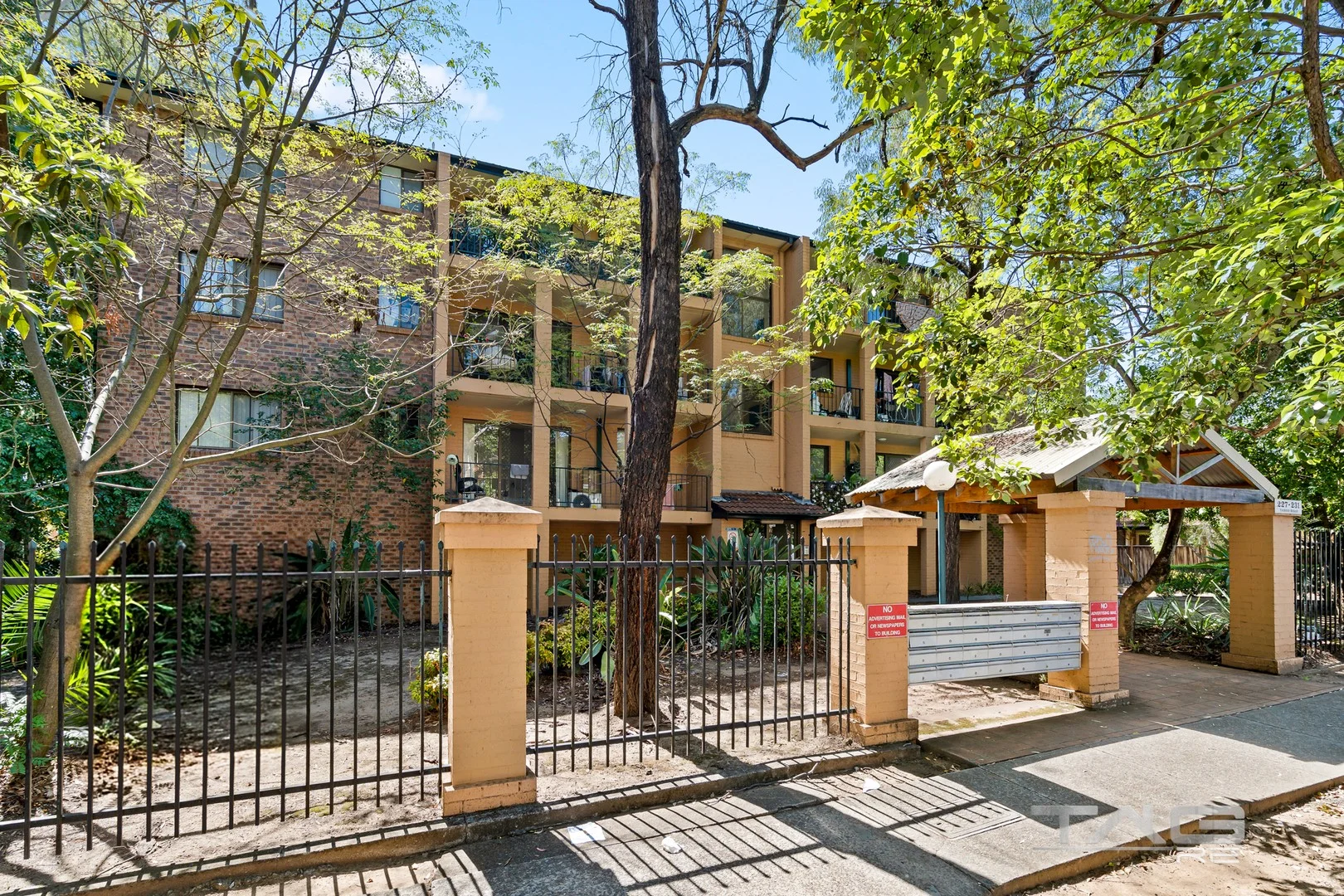 15/227-231 Targo Road, Girraween NSW 2145