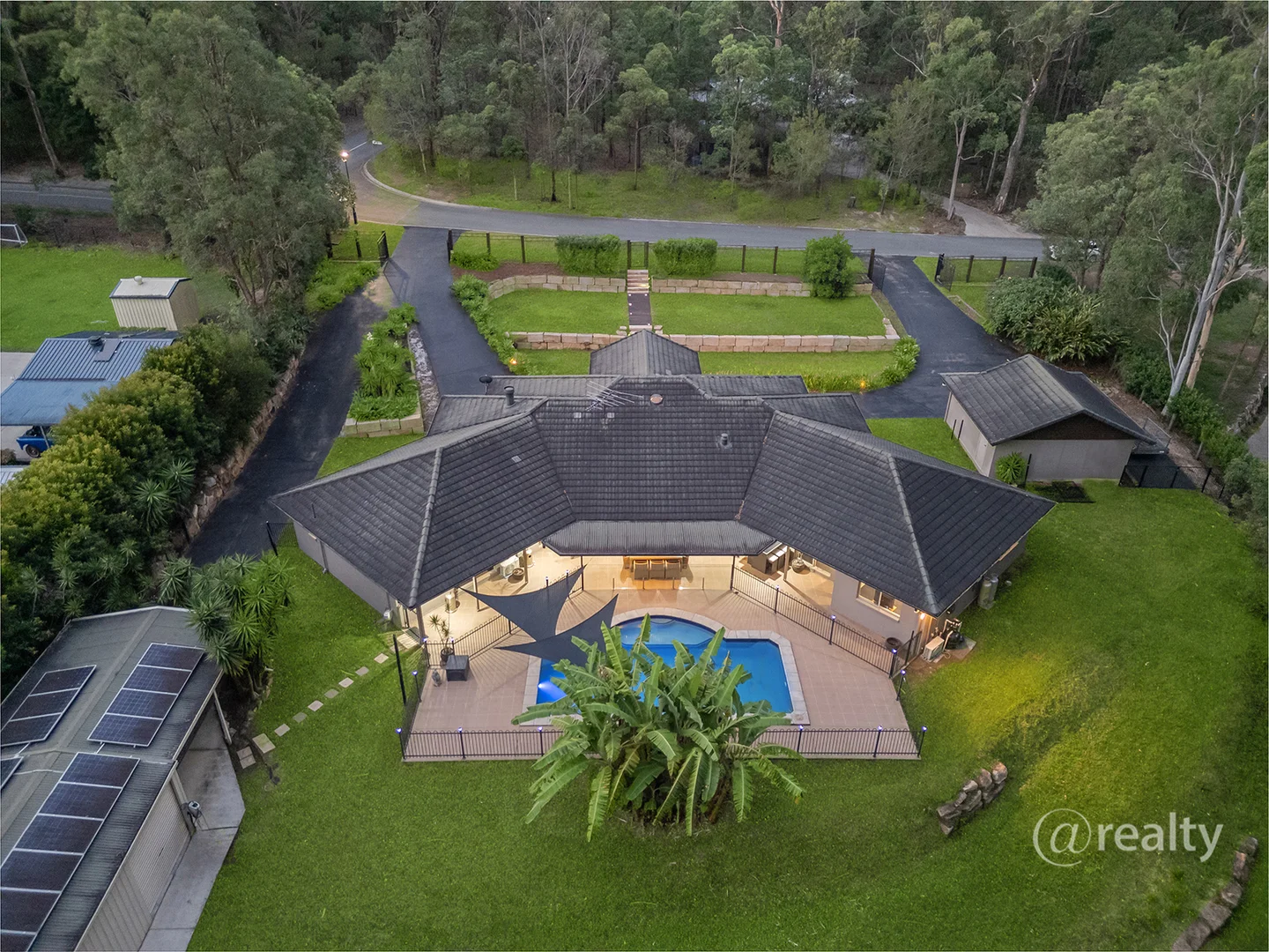 2 Yellow Button Close, Warner QLD 4500 photo 2