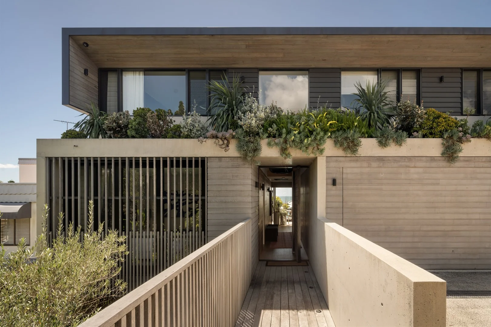 98 Oceana Terrace, Manly QLD 4179
