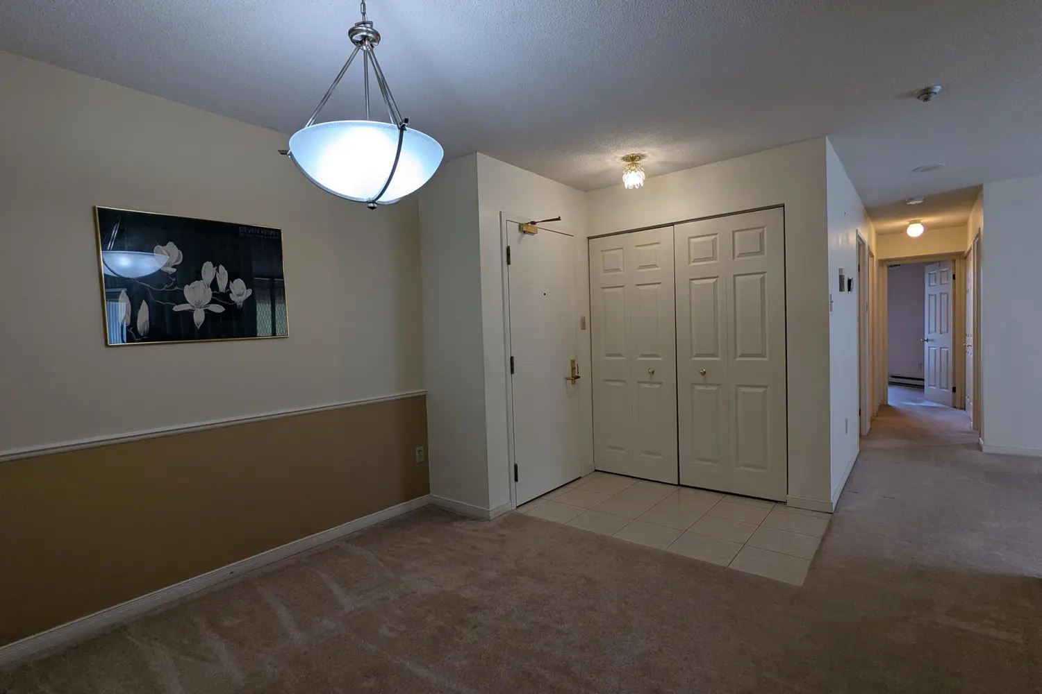 265 Westcourt Place 306 photo 3