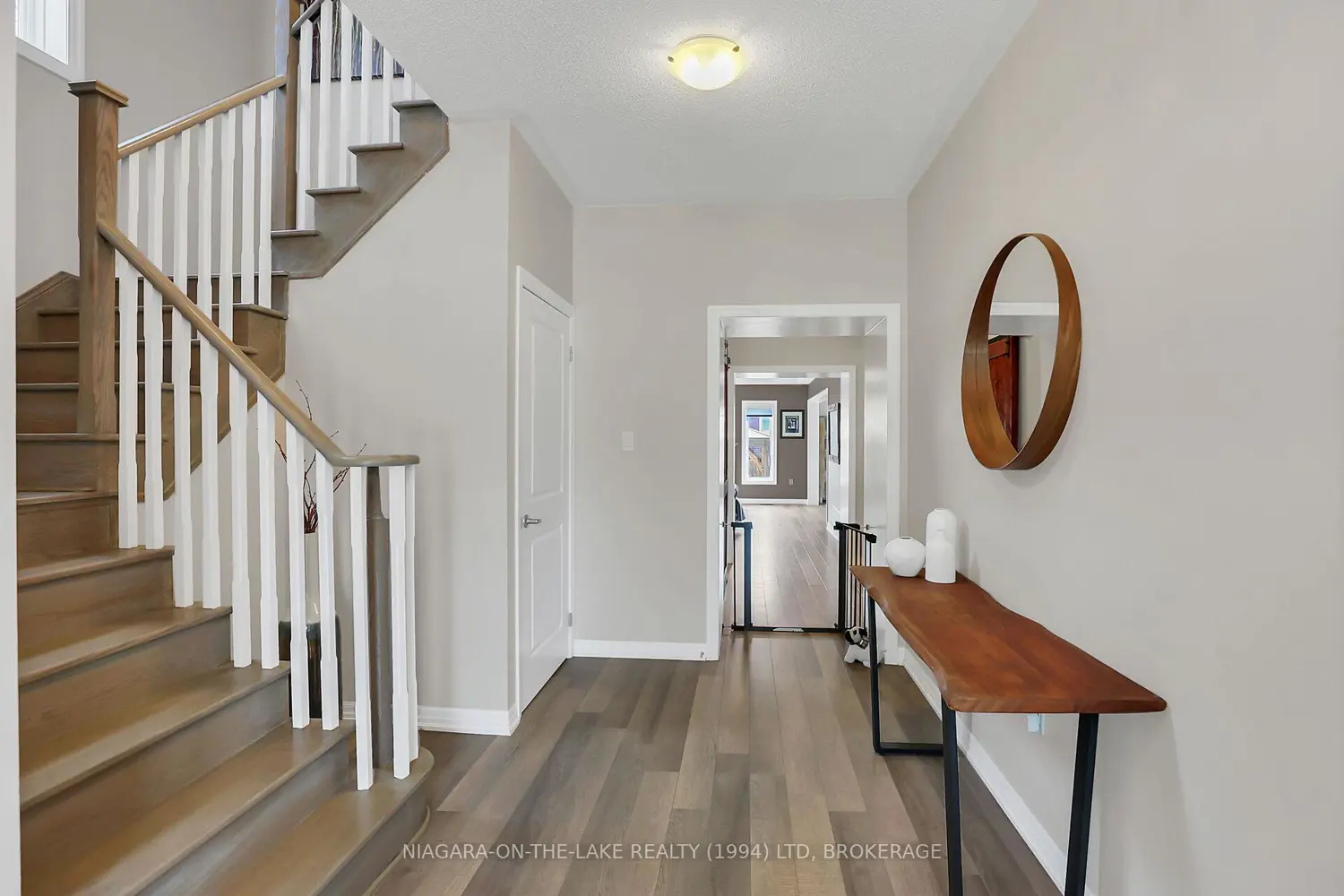 7 Cannery Drive photo 2