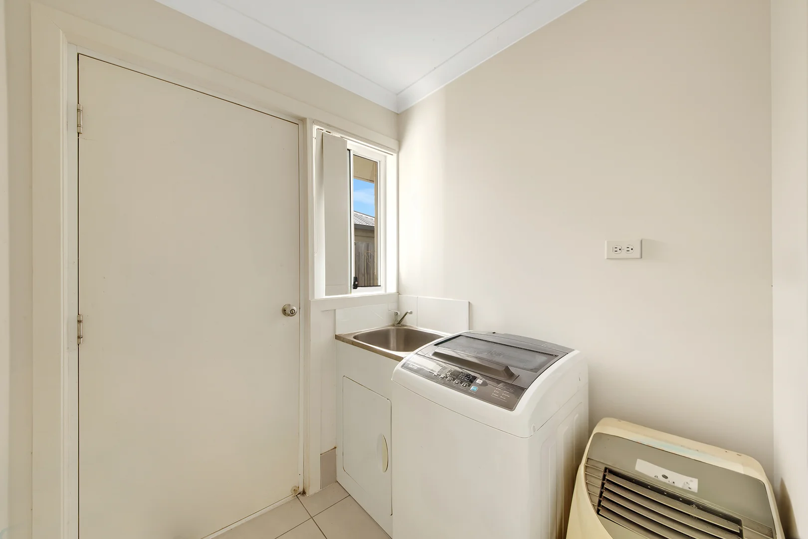 Additional image 11 of 8 Seagull Boulevard, Kirkwood QLD 4680