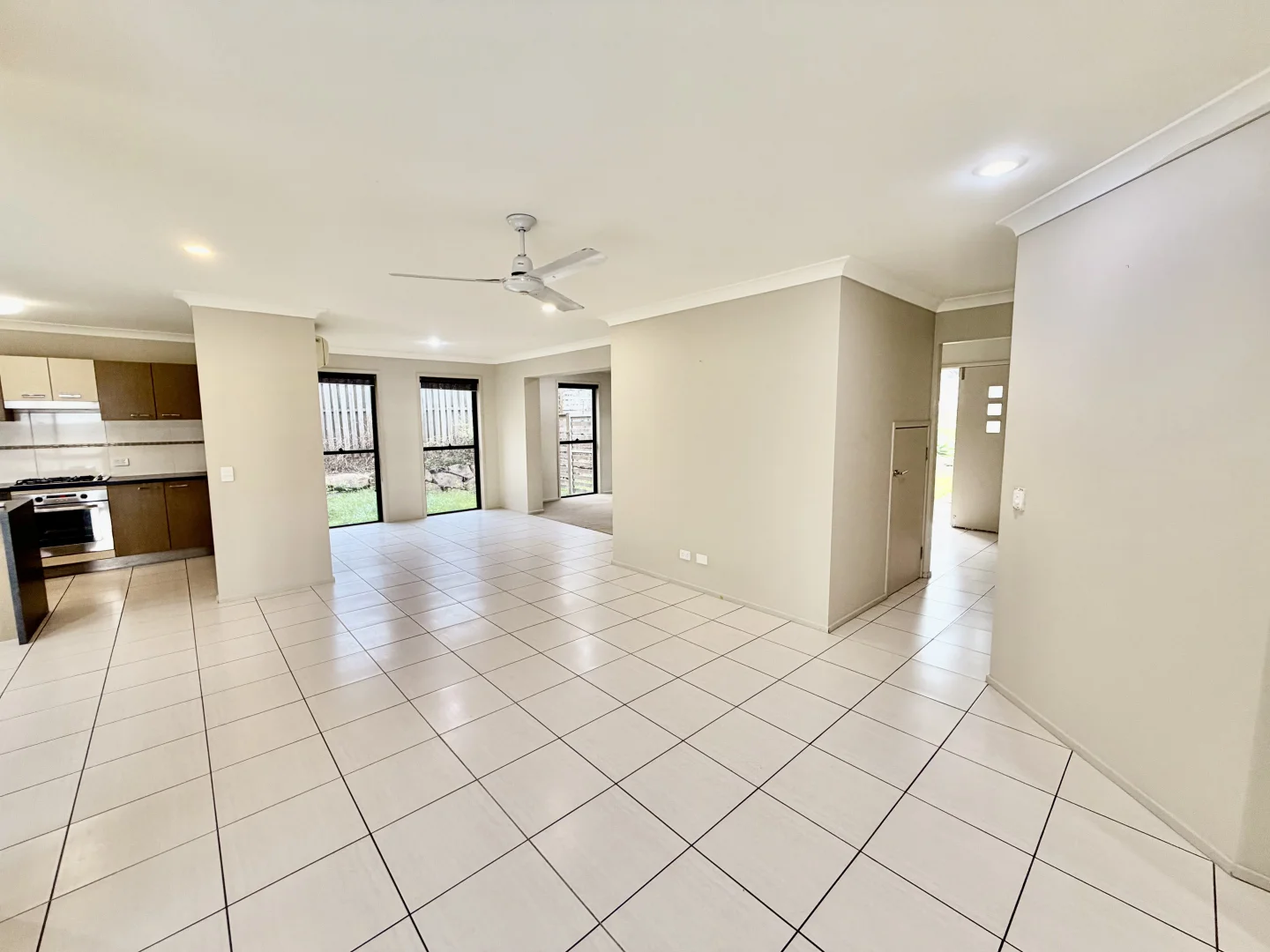 Additional image 10 of 17 Silver Dawn Crescent, Oxenford QLD 4210