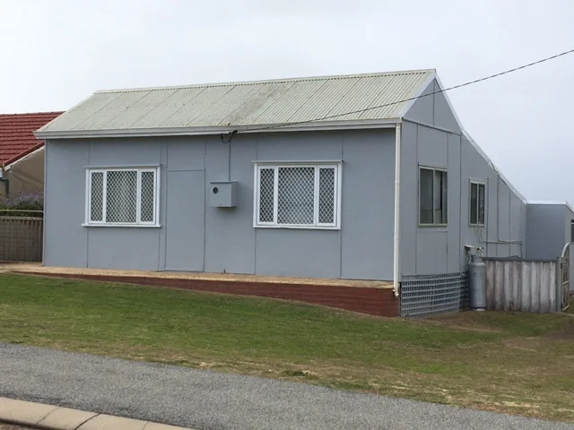 8 Barnett St, Hopetoun WA 6348