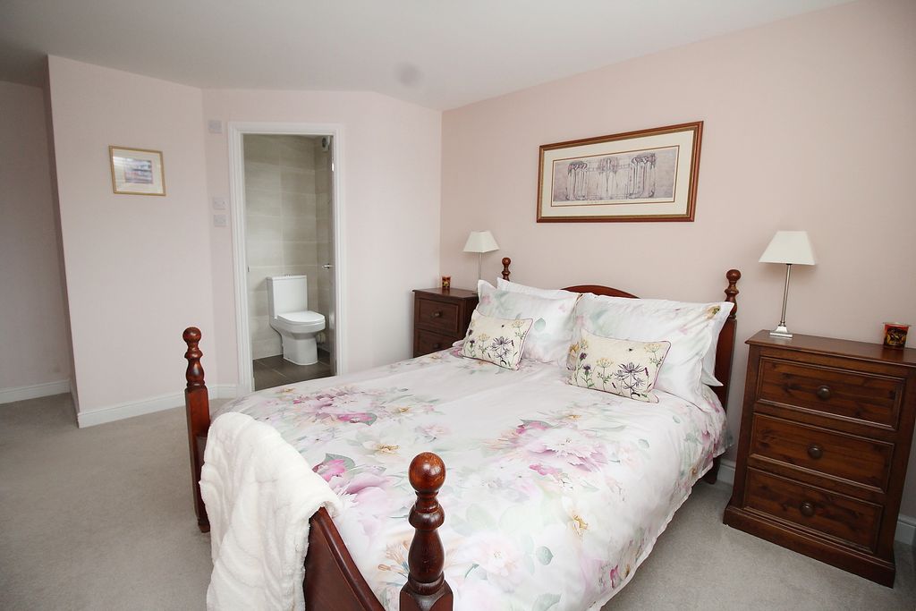 Additional image 12 of 2 bed flat for saleOakburn Walk, Jamestown G83
