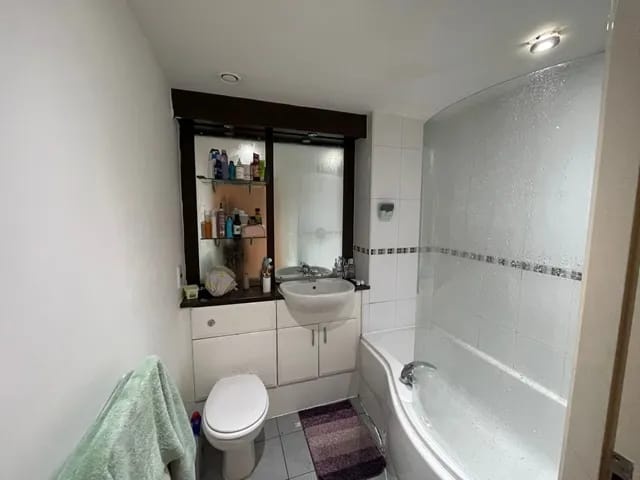 2 Bed Flat, Masshouse Plaza, B5, N1 7GU photo 5