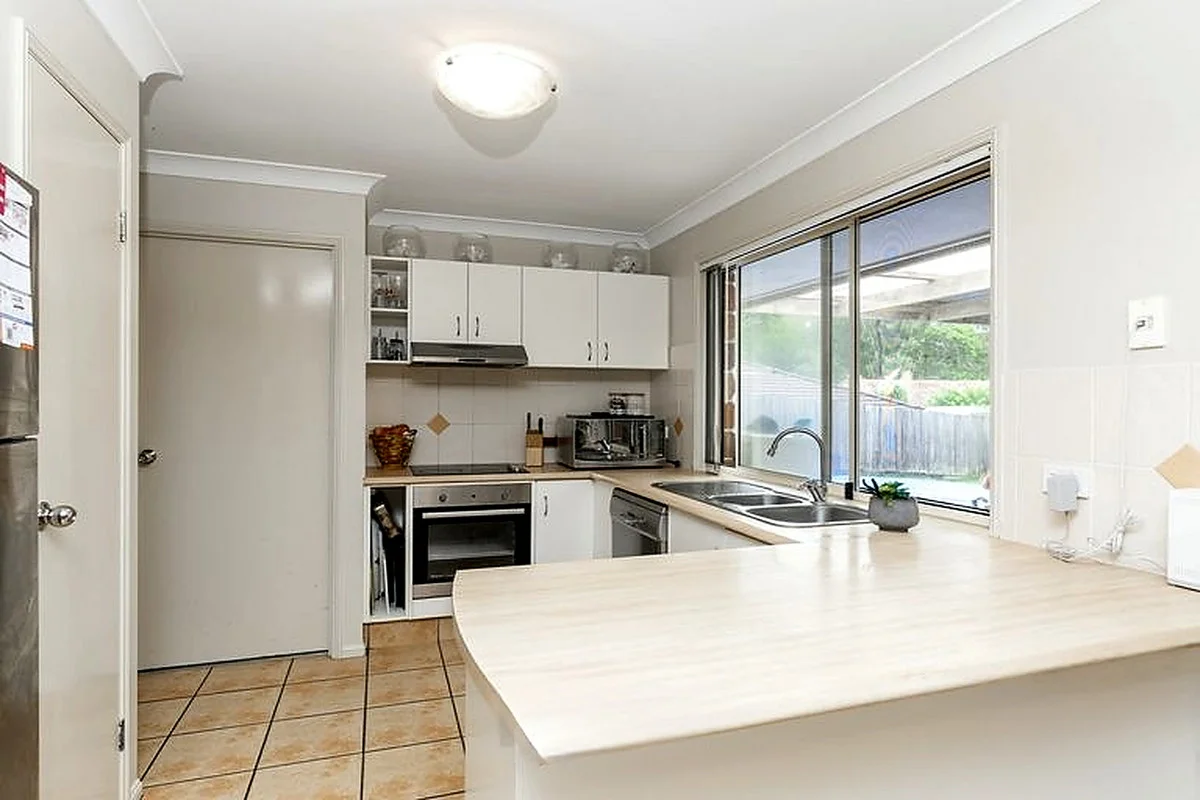 Additional image 3 of 15 Crenton Court, Heritage Park QLD 4118