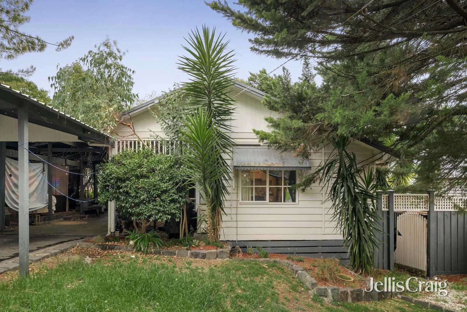 2 Cameron Road, Croydon VIC 3136