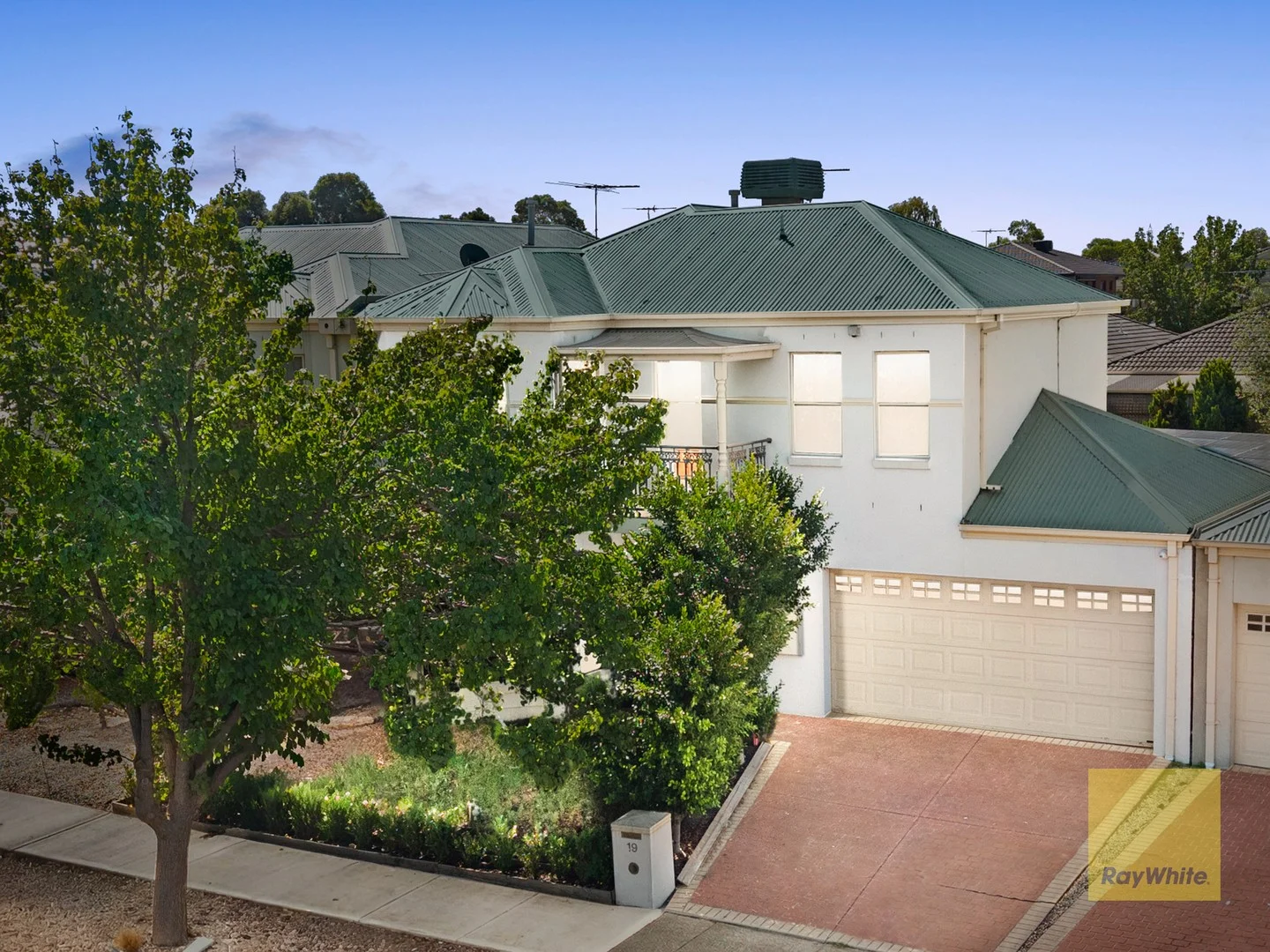 19 Meadowview Way, Cairnlea VIC 3023
