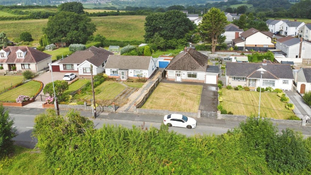 3 bed detached bungalow for saleGlynhir Road, Pontarddulais, Swansea, West Glamorgan SA4