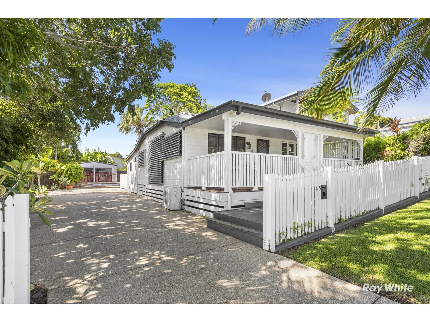 45 Pandanus Street, Cooee Bay QLD 4703