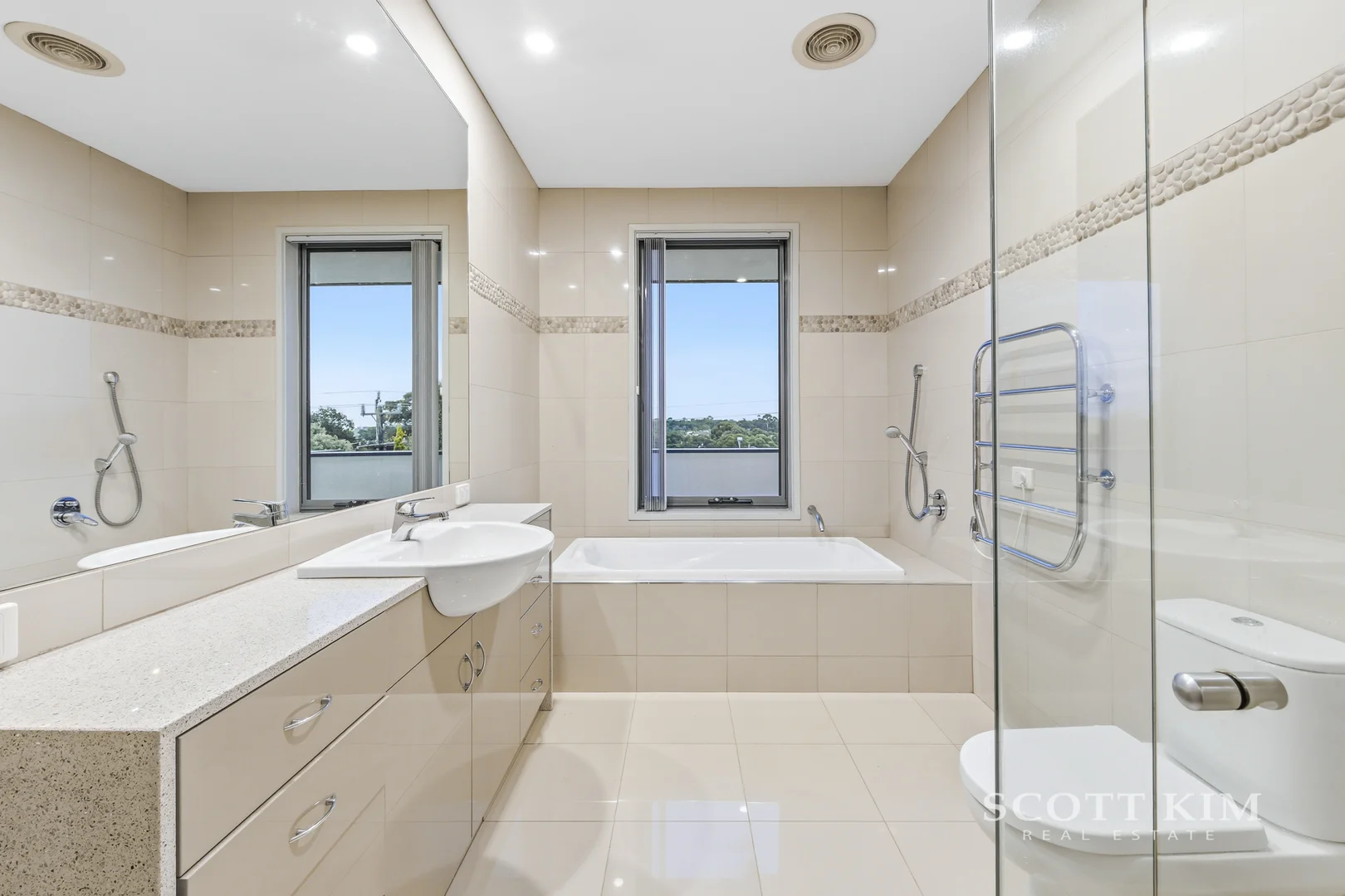 Additional image 8 of 303 Blackburn Road, Mount Waverley VIC 3149