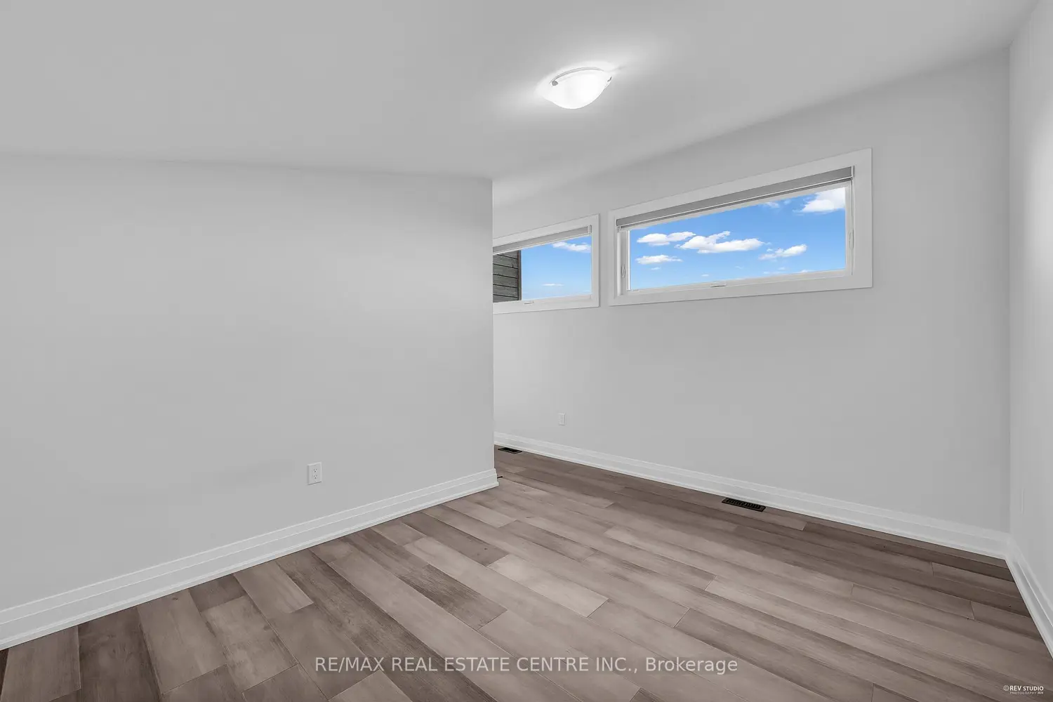 Additional image 17 of 119 Sladden Court