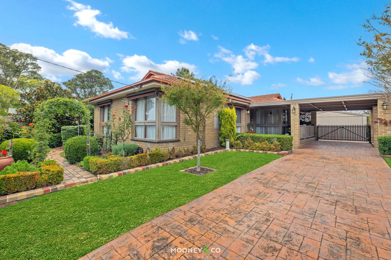 43 Holbourne Drive, Junction Village VIC 3977