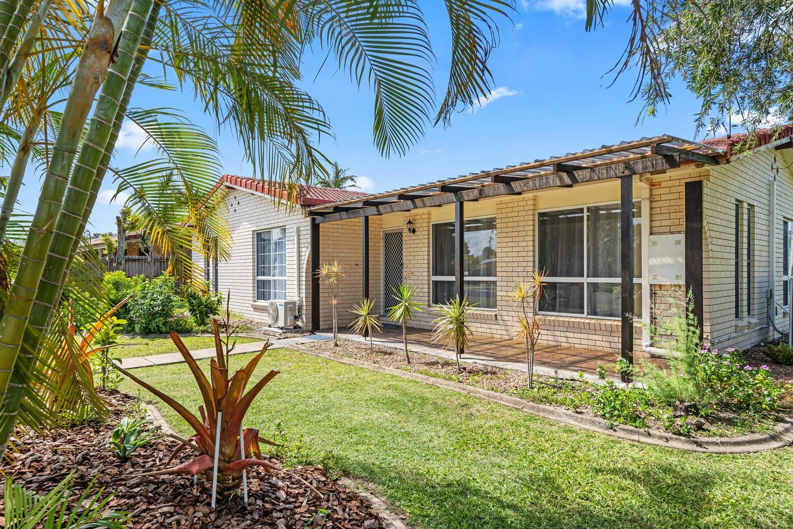 38 Sunset Crescent, Torquay QLD 4655