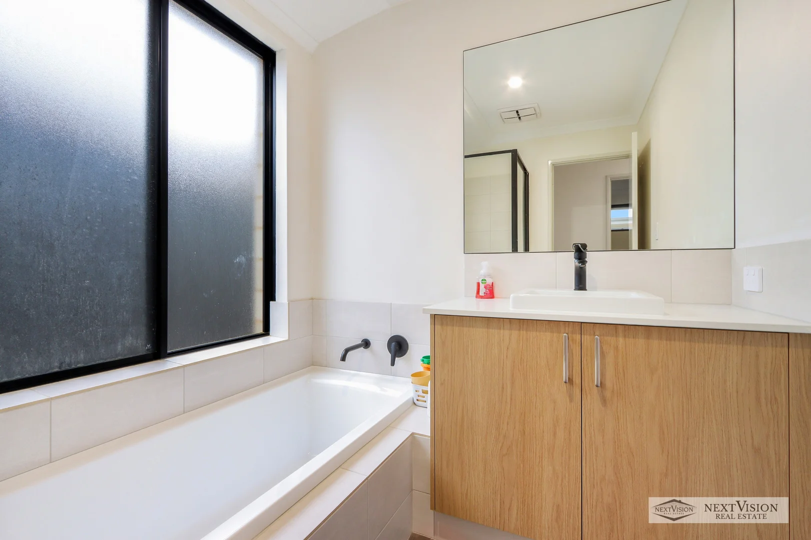 Additional image 7 of 18 Munglinup Rd, Hilbert WA 6112