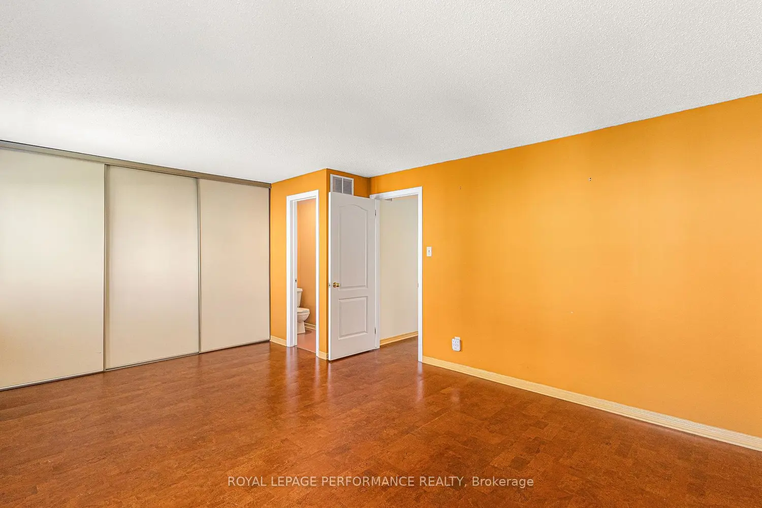 Additional image 10 of 2015 Summerfields Crescent