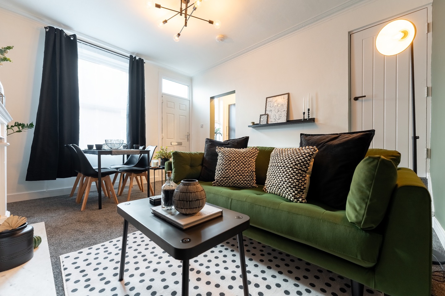 2 Bed Terraced House, Harold Mount, LS6, N1 7GU photo 2