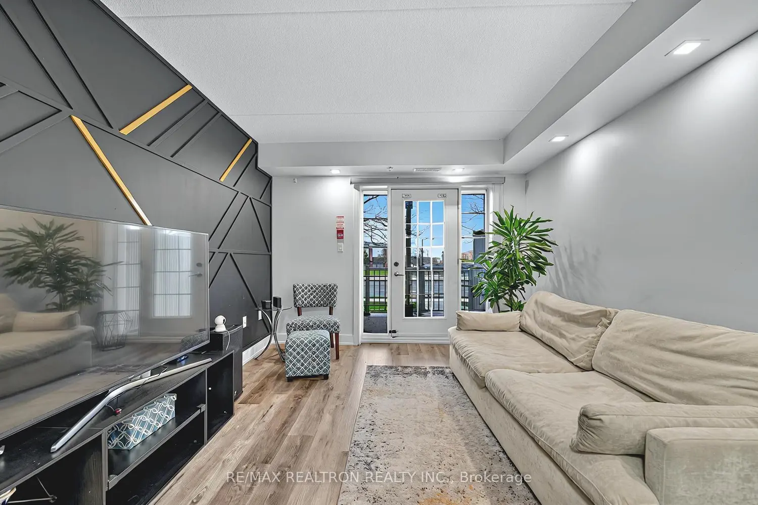 7428 Markham Road 110 photo 5
