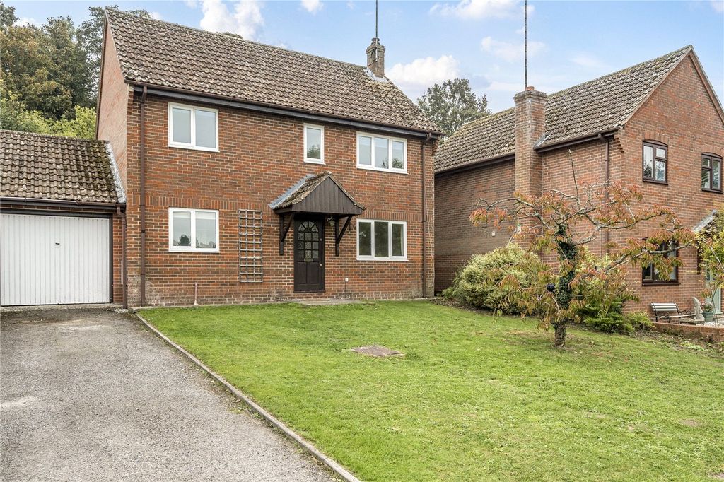 4 bed link detached house for saleWest Farm Close, Collingbourne Ducis, Marlborough, Wiltshire SN8