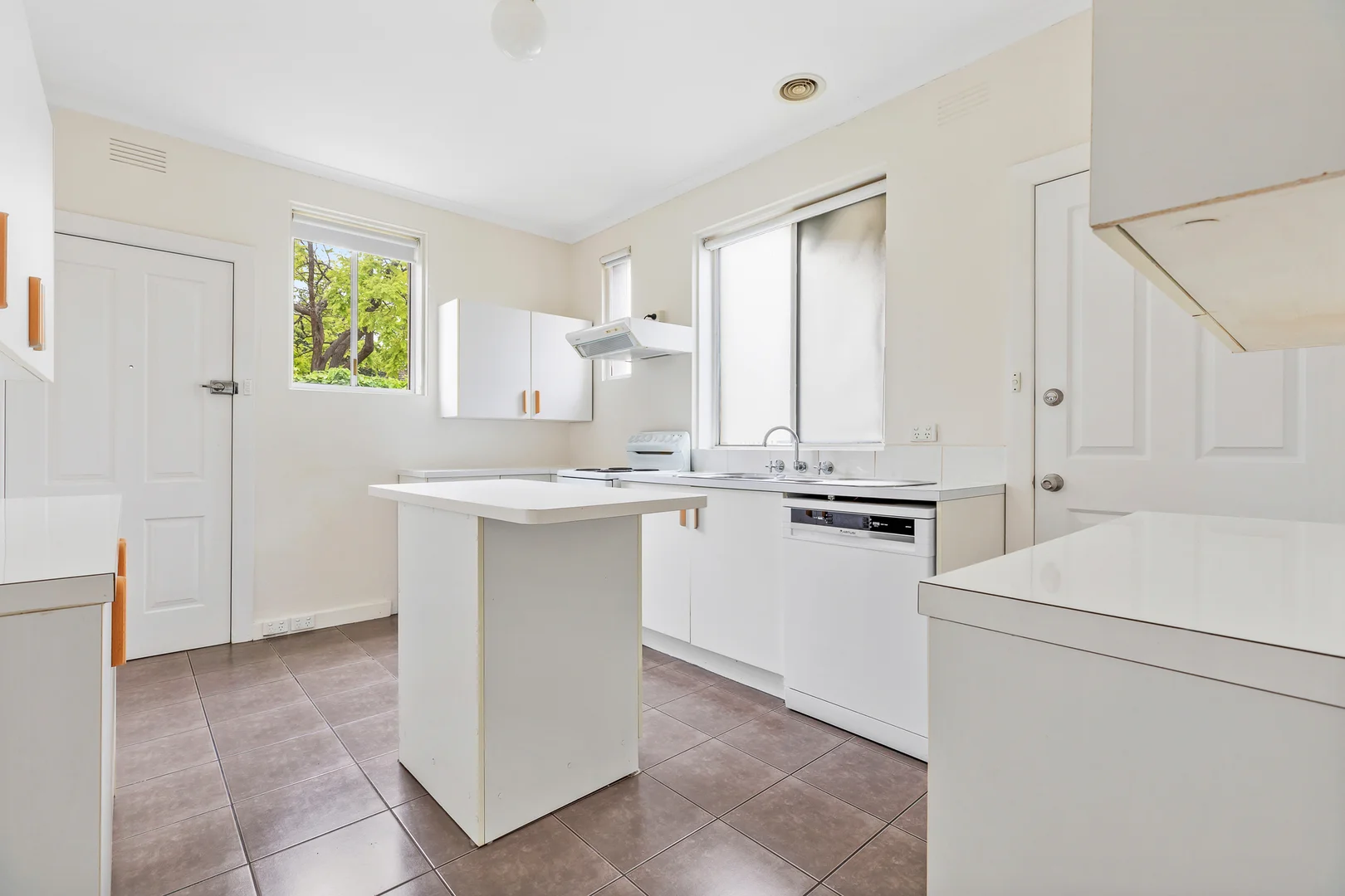 Additional image 5 of 290-290A St Kilda Street, Brighton VIC 3186