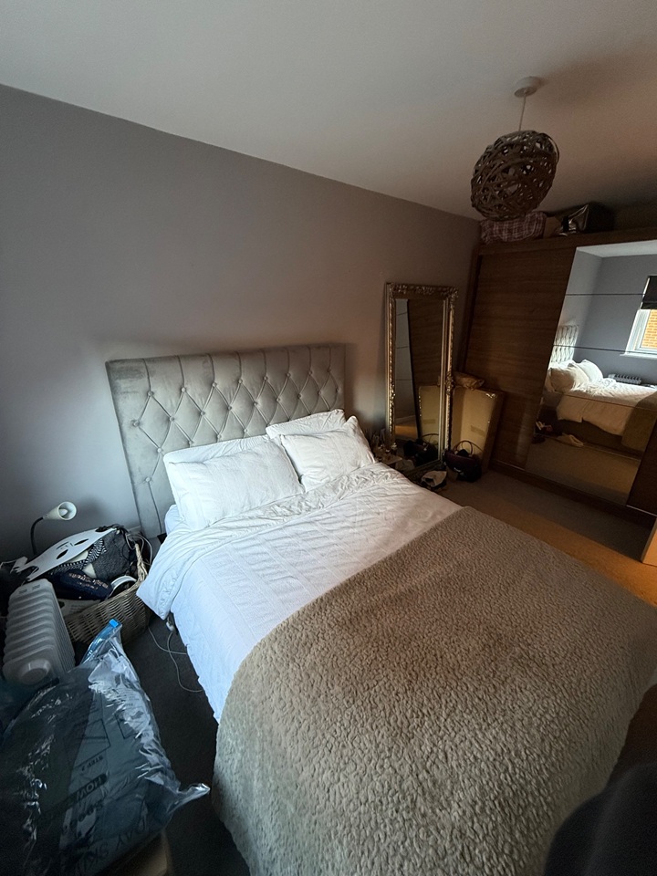 2 Bed Flat, Maynards Quay, E1W, N1 7GU photo 3