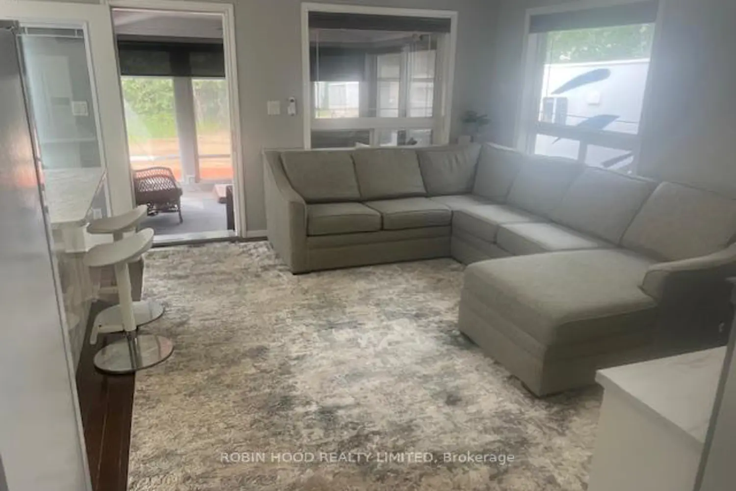 408 Oldroyd Drive photo 4