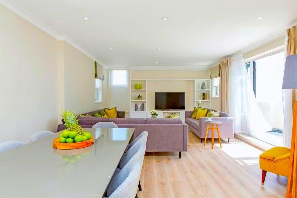 Additional image 17 of 3 Bed Terraced House, Green St, W1K, N1 7GU