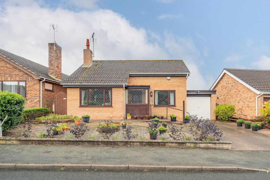 2 bed detached bungalow for saleBryn Twr, Abergele LL22