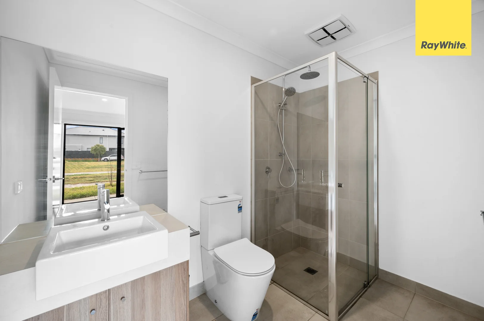Additional image 3 of 24 Odsal Walk, Strathtulloh VIC 3338