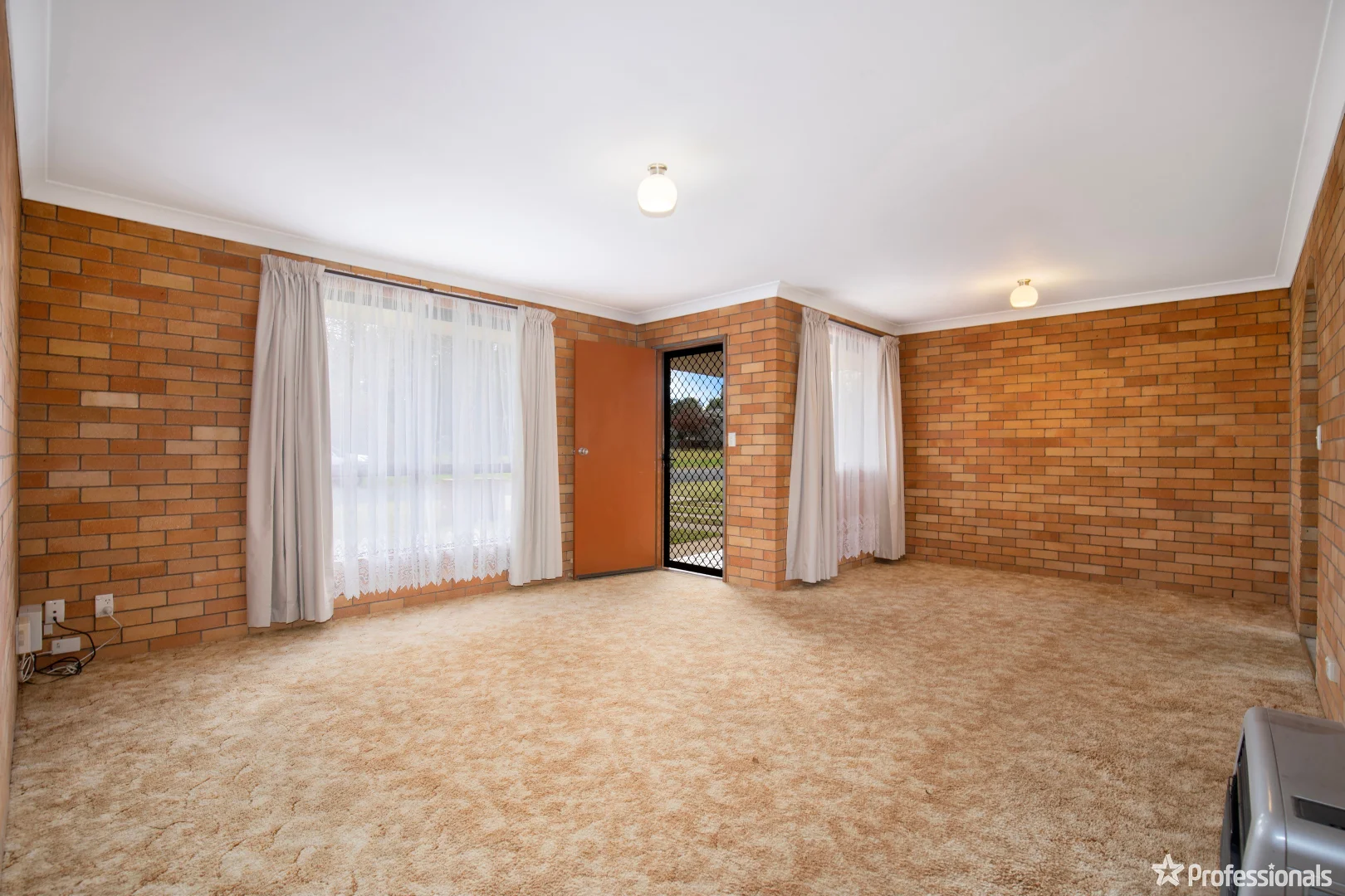 Additional image 3 of 2/2 Sarah Place, Armidale NSW 2350