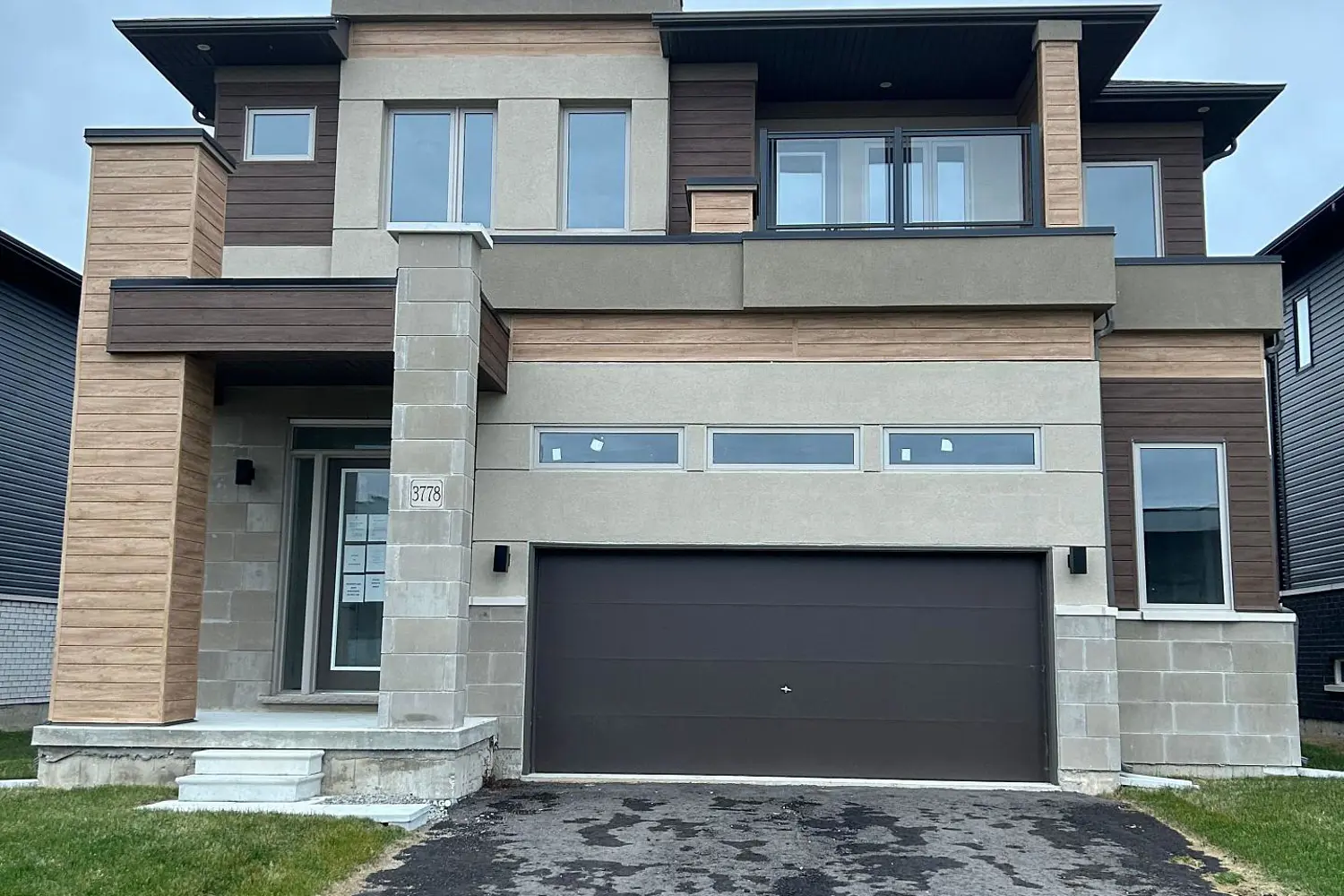 3778 Sunbank Crescent