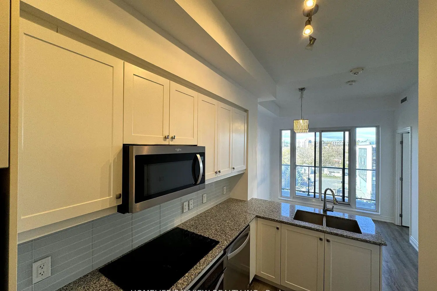 9618 Yonge Street 509 photo 4