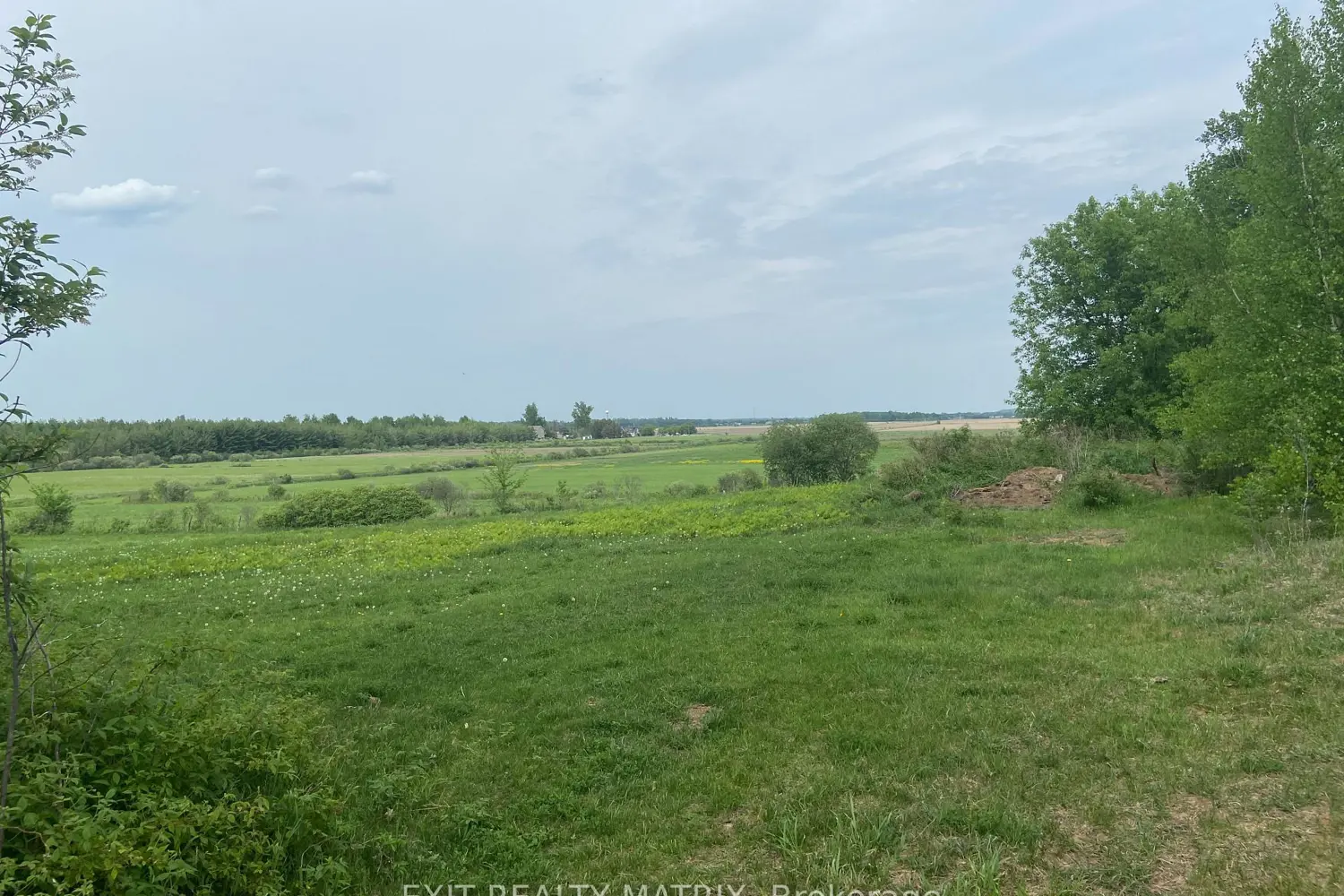 Additional image 6 of 5444 Saumure Road