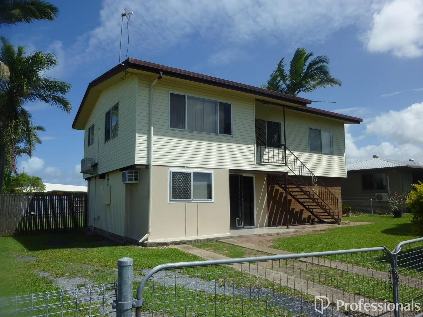 12 Nicklin Drive, Beaconsfield QLD 4740