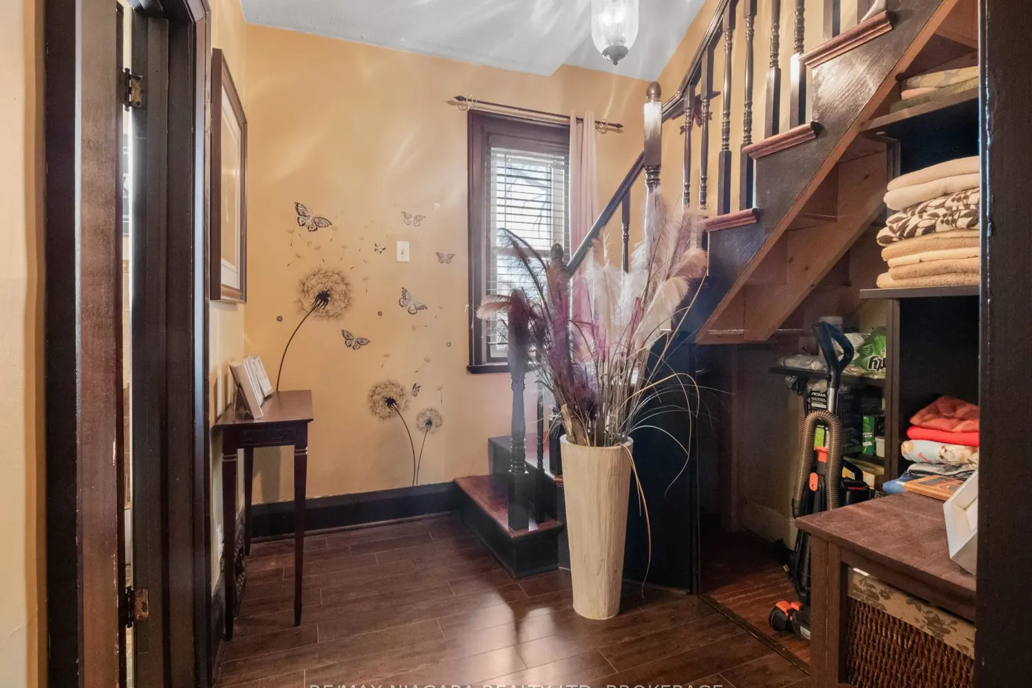215 Phipps Street photo 2