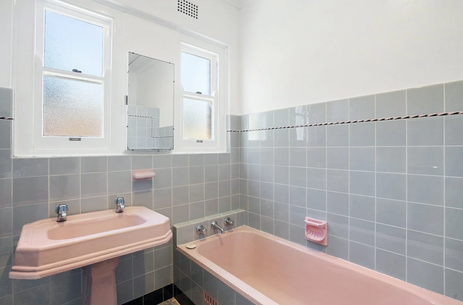 Additional image 6 of 646 Warringah Road, Forestville NSW 2087
