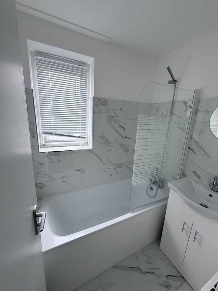 Room in a Shared Flat, Borrett Close, SE17, N1 7GU photo 2