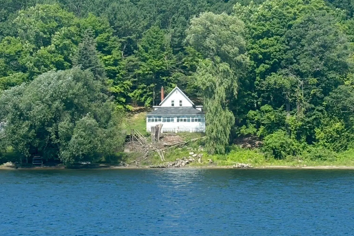 383 Champlain Road