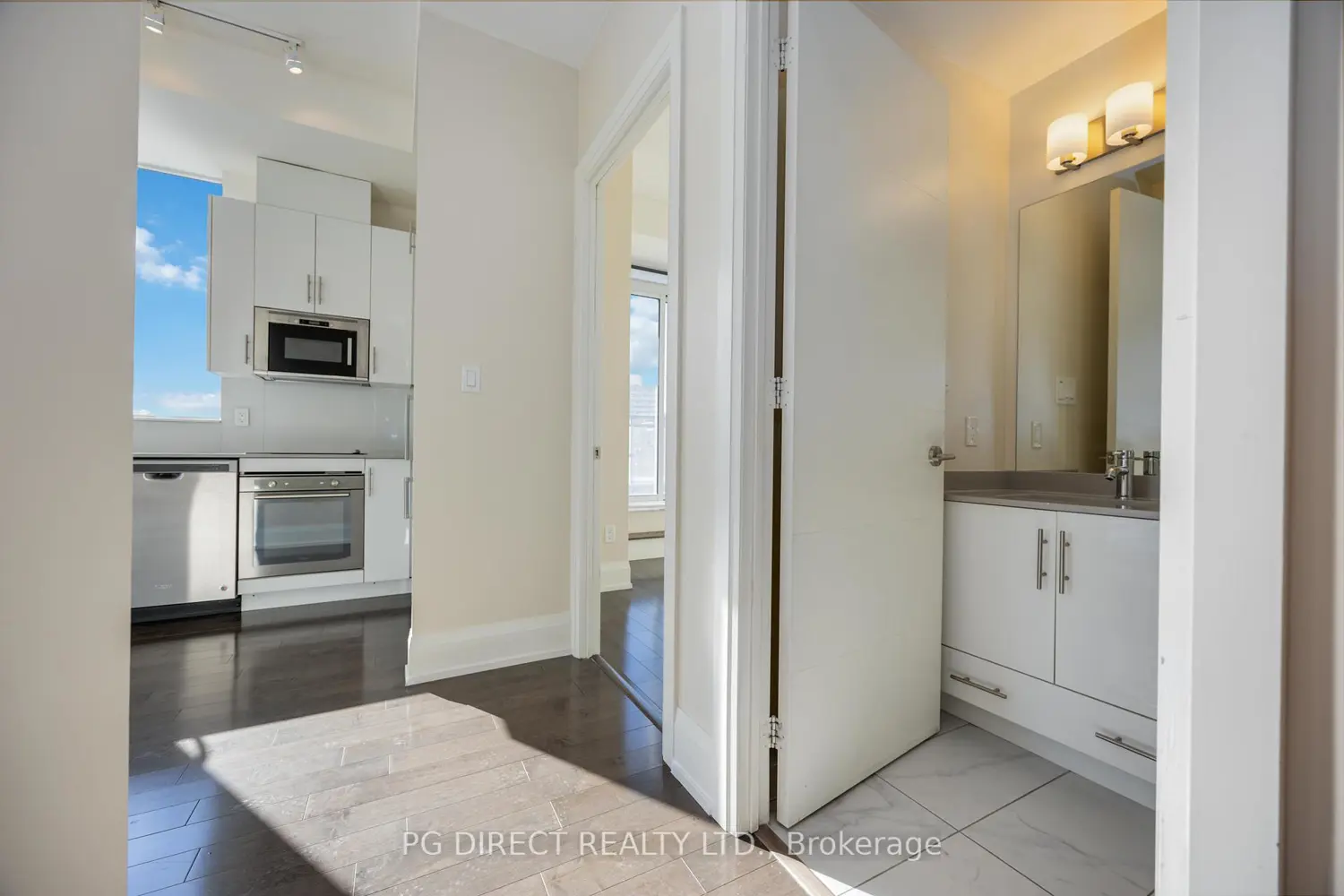 460 Adelaide Street Ph108 photo 5