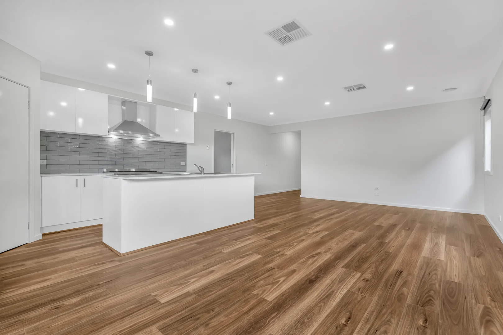 Additional image 5 of 6 Erasmus Avenue, Craigieburn VIC 3064